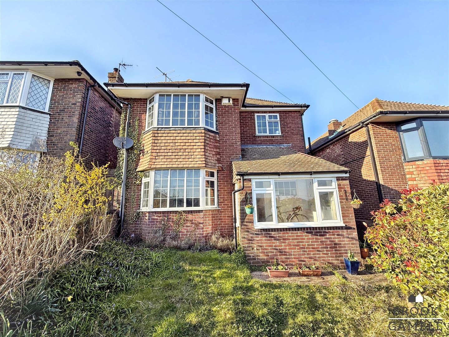 3 Bedroom House for Sale: £450,000. Peppercombe Road in Eastbourne, East Sussex